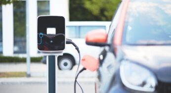 Il 47% degli italiani è orientato verso le auto elettriche